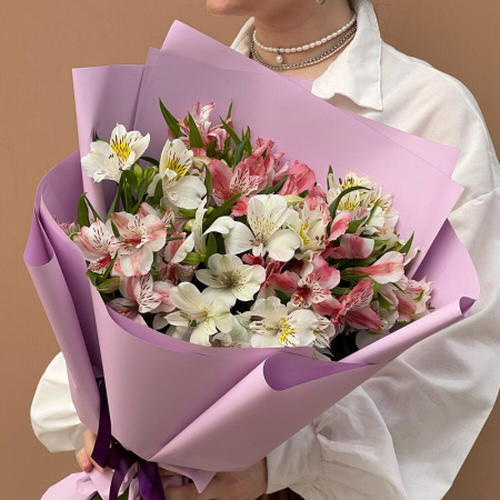 Букет_13 альстромерий